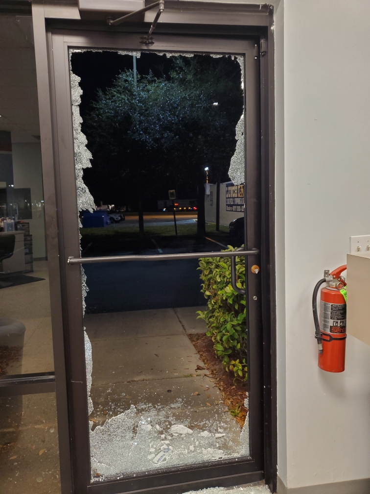 Yeehaw Junction Door Repair - Glass-Orlando.com